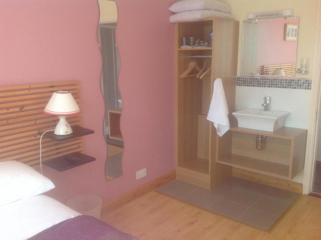 Brownes Bed & Breakfast Emlagh East Rom bilde